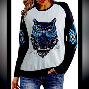 Baseball long sleeve. Black and white with multicolored sleeve